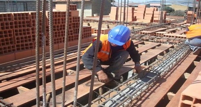 Obras públicas no inyectan recursos al sector de construcción