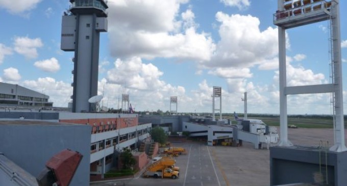 Habilitan terraza en el aeropuerto Silvio Pettirossi