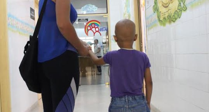 Pilares de atención a niños con cáncer: albergue, escuela y más medicamentos