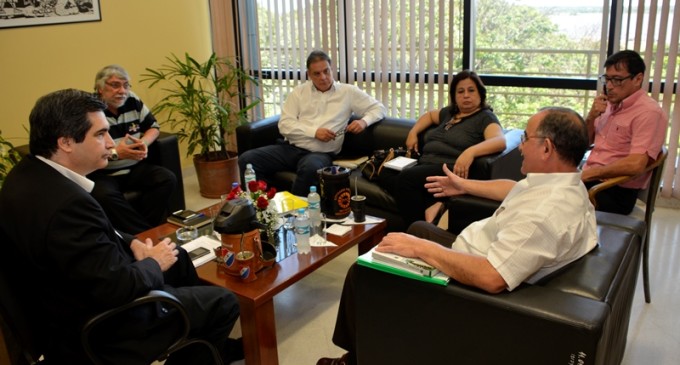Director de Yacyretá se reunió con senadores del Frente Guasu