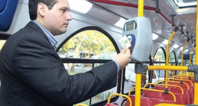 Billetaje electrónico: Cartes se reunirá hoy con ministro de obras para firma de contrato