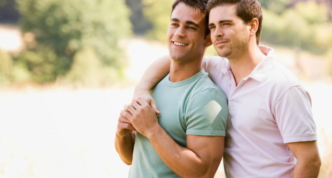 Papa abre las puertas a los divorciados pero rechaza el matrimonio homosexual
