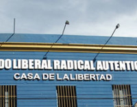 Denuncia interna en el PLRA, en su descargo apoderada compara la política con fútbol