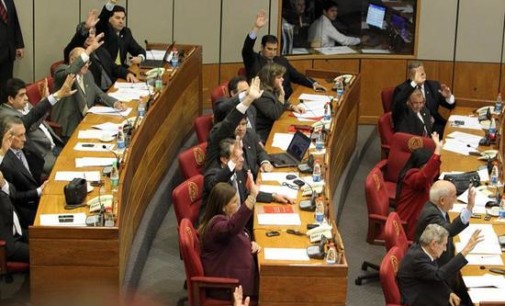Calé: “Pipo Alfonso está procurando sobresalir entre las víboras que rodean a Horacio Cartes”