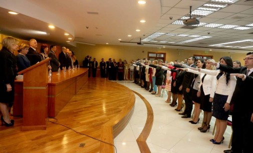 Ministros tomaron juramento a magistrados