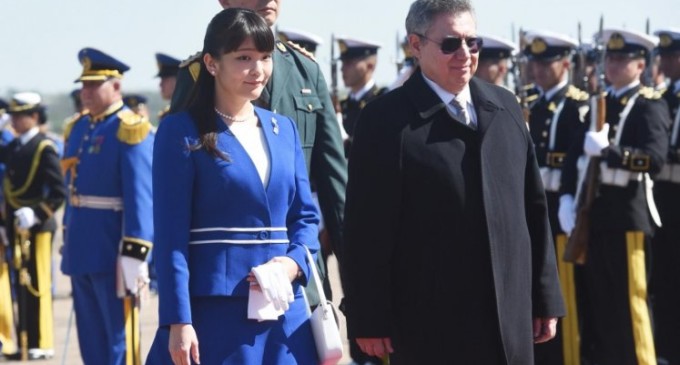 La princesa japonesa Mako se reúne hoy con Cartes