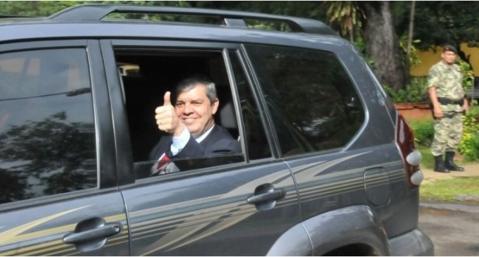 “(Cartes) tiene las espaldas anchas para pagarle el cargo a mucha gente”