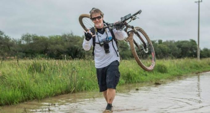 Jerónimo Buman, el hombre que pretende recorrer el país en bicicleta