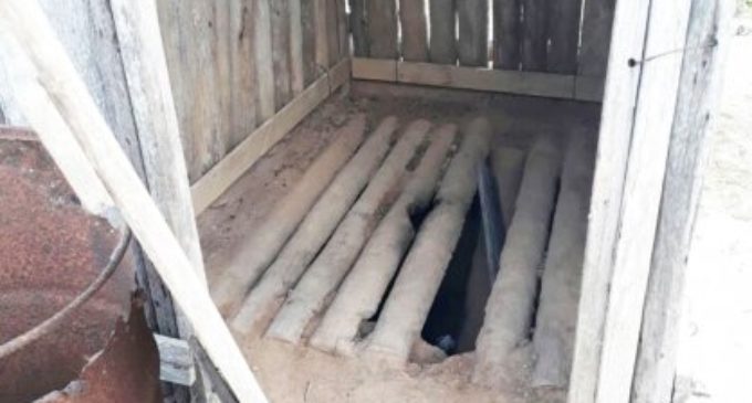 Fuerte Olimpo: Alumna casi cae a letrina