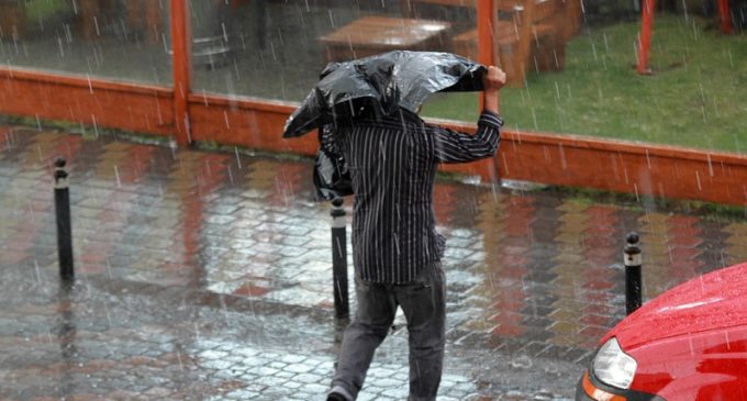 Fin de semana caluroso y con precipitaciones