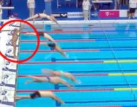 Un nadador español pidió realizar un minuto de silencio, se lo negaron y su reacción conmovió a todos