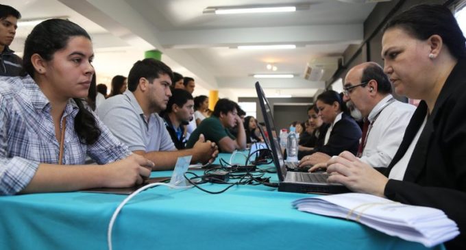 Ofrecen 600 puestos de trabajo para jóvenes