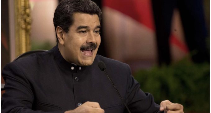 El último zarpazo de Maduro contra los medios: cierra radios, acosa periodistas y amenaza a las webs