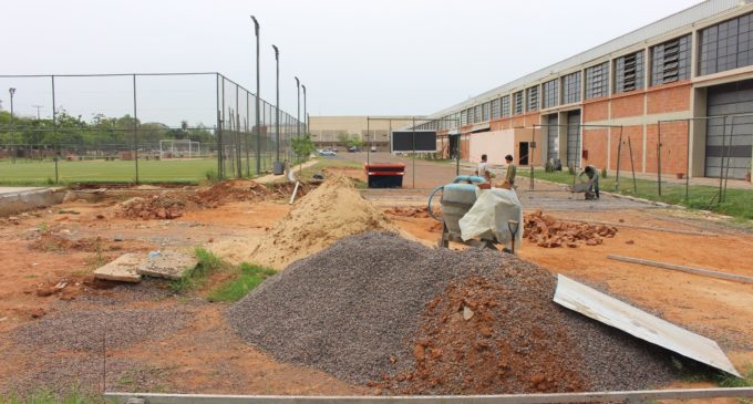 Nuevas canchas en construcción para niños, en predio de la SND