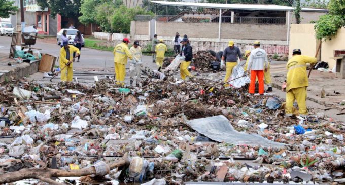 Casi 30.000 kilos de basura fueron recogidos tras temporal de ayer