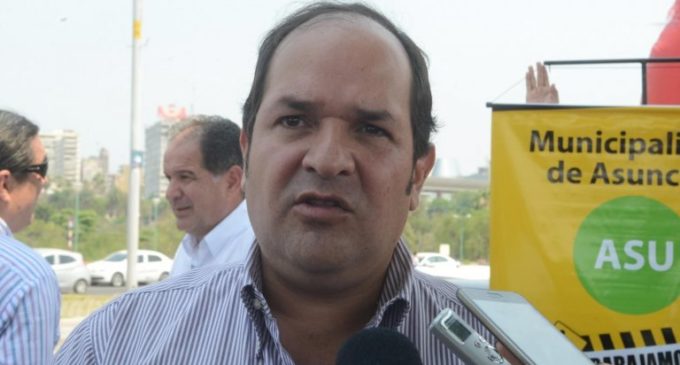 Urgen a Contraloría General investigar administración de Arnaldo Samaniego