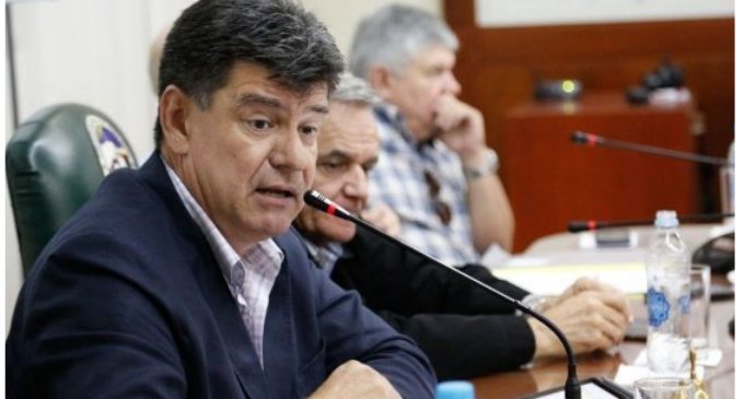 “El Paraguay necesita un gobierno serio, no uno de borrachos”, dice Efraín Alegre