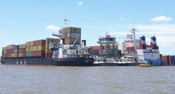 Esperan que hoy se destrabe impase de buques paraguayos en Montevideo
