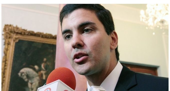 Santiago Peña es cómplice de las persecuciones al funcionariado público, critican desde Colorado Añeteté