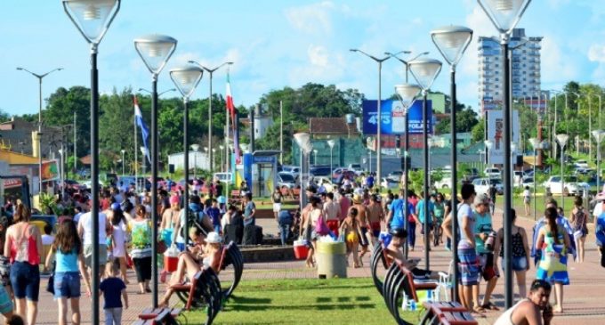 Turismo y precios bajos atraen a 10 mil argentinos diariamente, afirman