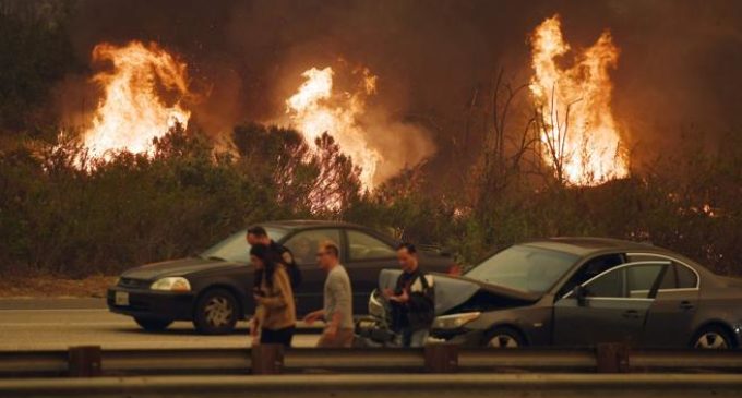 Más de 200.000 afectados tras los incendios en California