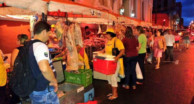 Productos especiales para la Nochebuena se ofrecen hoy en la Feria del INDERT