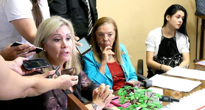 Víctima de supuesto acoso en Itaipú presentó denuncia ante Comisión de Derechos Humanos