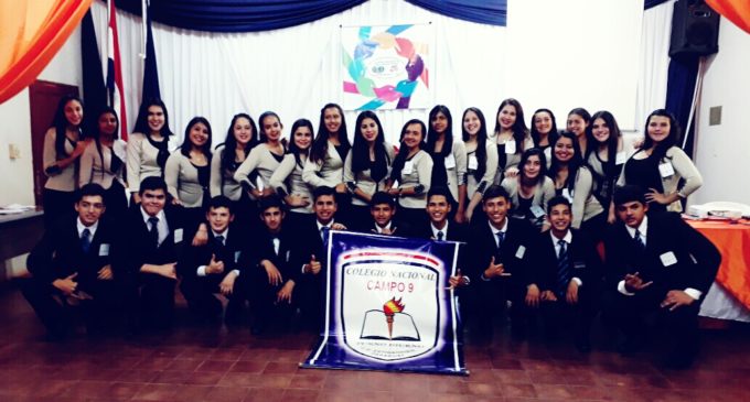 Crean cooperativa para estudiantes secundarios
