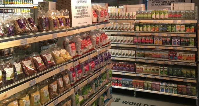 Holanda presentó el primer supermercado en el mundo con pasillo libre de plástico