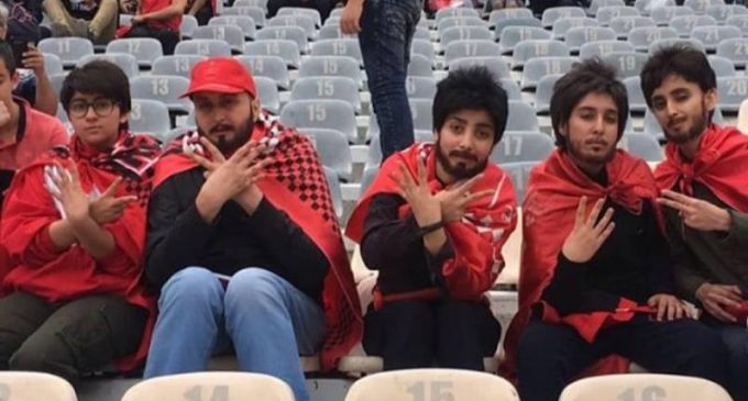 ¡Por amor al fútbol!