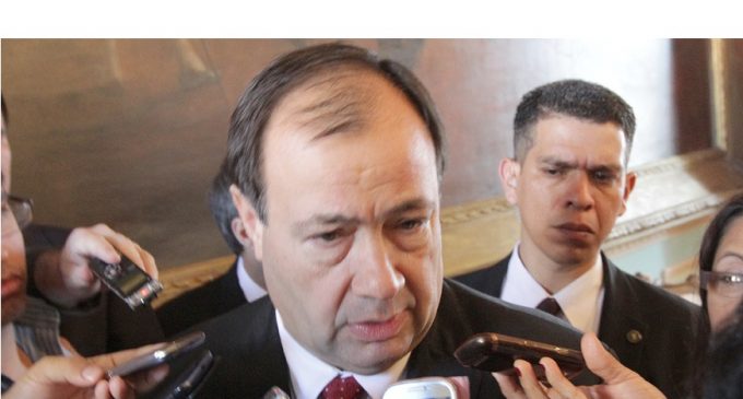 Congreso acepta renuncia del vicepresidente Afara