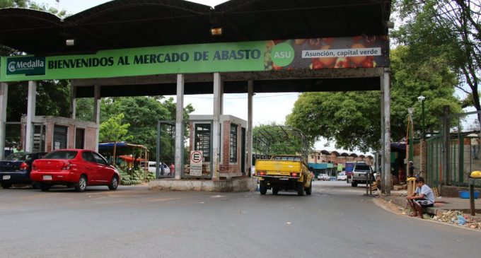 Buscan proteger a los más de 400 niños en situación de calle en el Mercado de Abasto
