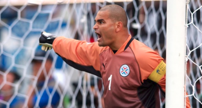Chilavert: Hospitales y escuelas en vez de mundial