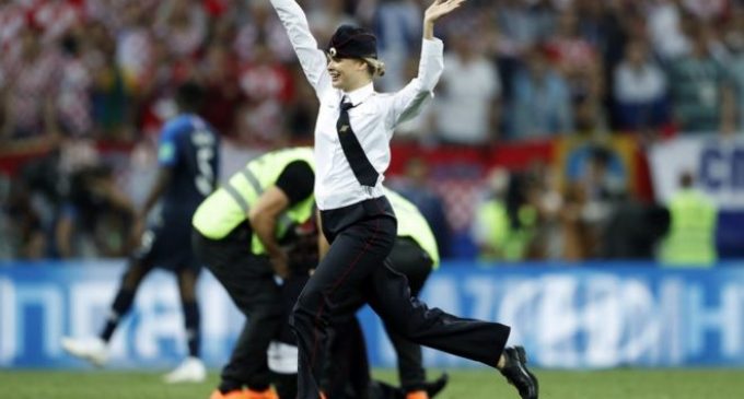 ¿Quiénes invadieron el campo de juego en la final del Mundial?