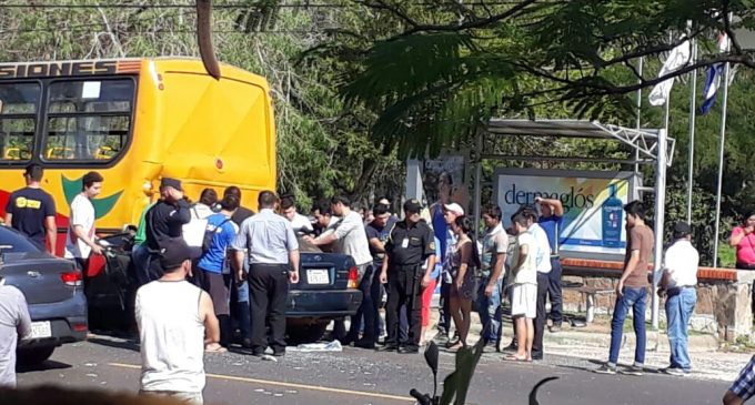 Mujer en grave estado tras choque