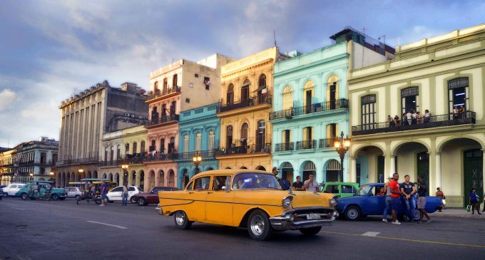 Cuba limitará a diez años el mandato presidencial en su nueva Constitución