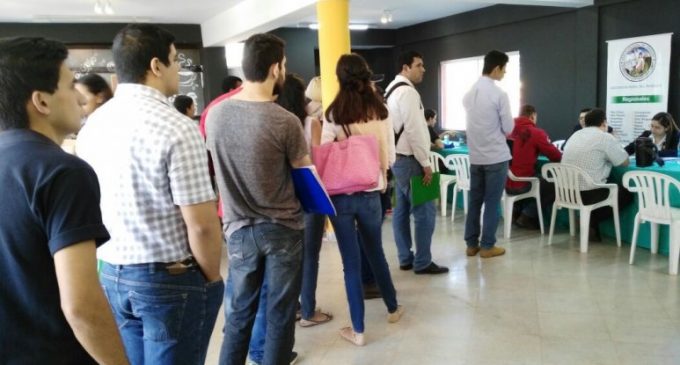 Feria de empleos se traslada a la Expo de Roque Alonso