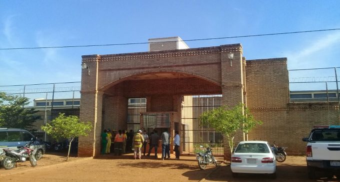 Motín en Penal de Misiones: Casi 150 internos toman pabellón y provocan incendio