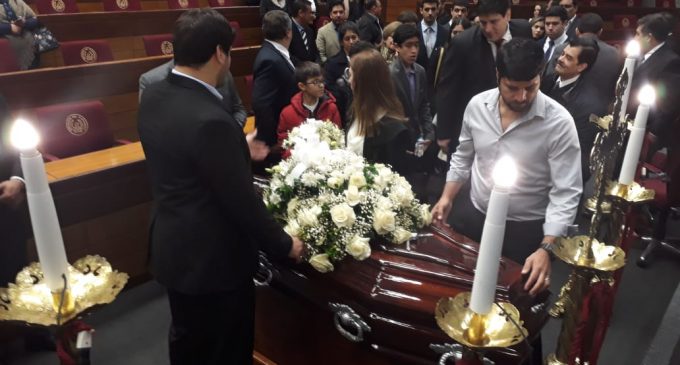 Velaron al ex vicepresidente Ángel Seifart en el Congreso Nacional