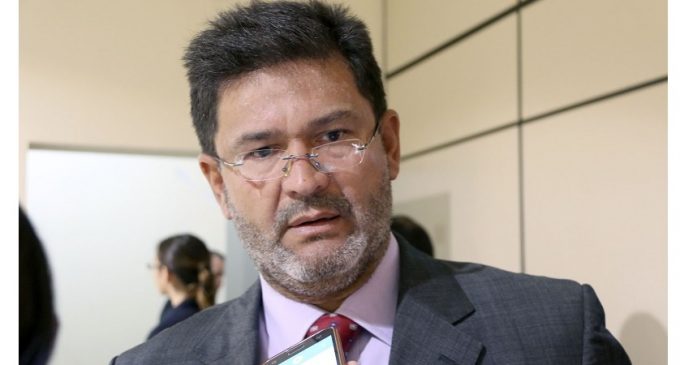 Colegio de Abogados apoya pérdida de investidura de Ibáñez
