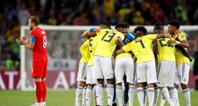 Colombianos juntan firmas para pedir revisión a la FIFA