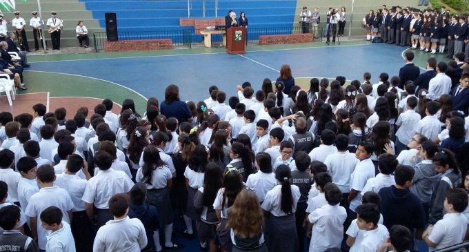 Colegios jesuitas organizan marcha contra parlamentarios corruptos y “blanqueamiento”