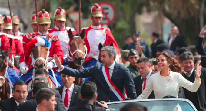Saltan ‘tuits’ románticos de Mario Abdo