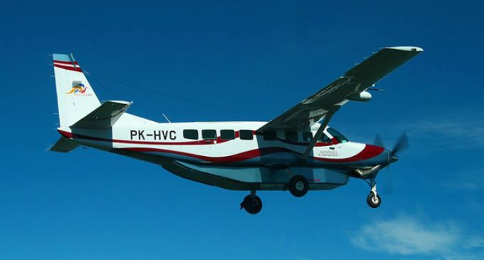 Buscan avión monomotor con nueve personas a bordo desaparecido en Indonesia