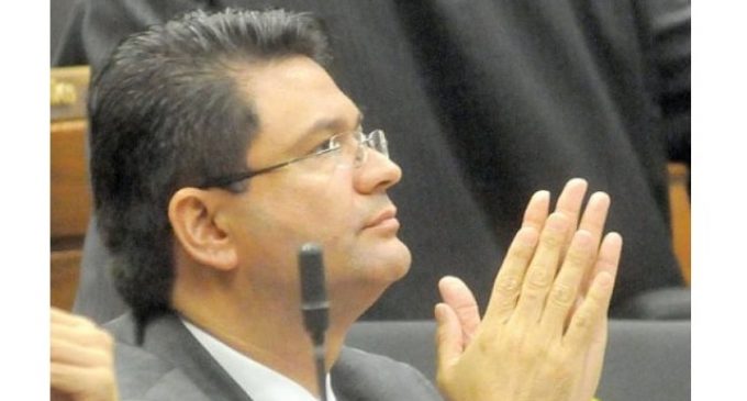 Diputado Ibáñez cumple con su “obra de caridad”: Llegó generador donado a leprocomio