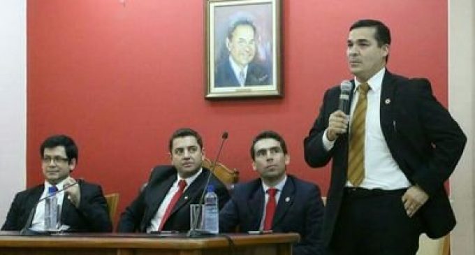 “Es muy egoísta” que solo se apunte a colorados, dice grupo de manifestantes contra Filizzola
