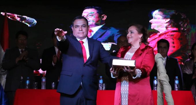 Volvió a clases la estudiante suspendida por llamar “ladrón” a gobernador de Presidente Hayes
