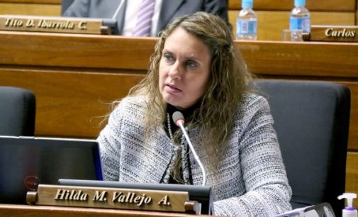 Diputada presenta proyecto de ley “antichicanas”