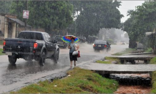 Anuncian martes lluvioso y con tormentas