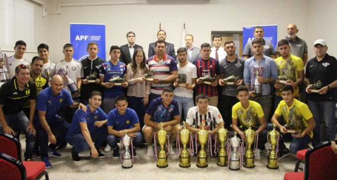 APF premia a los juveniles